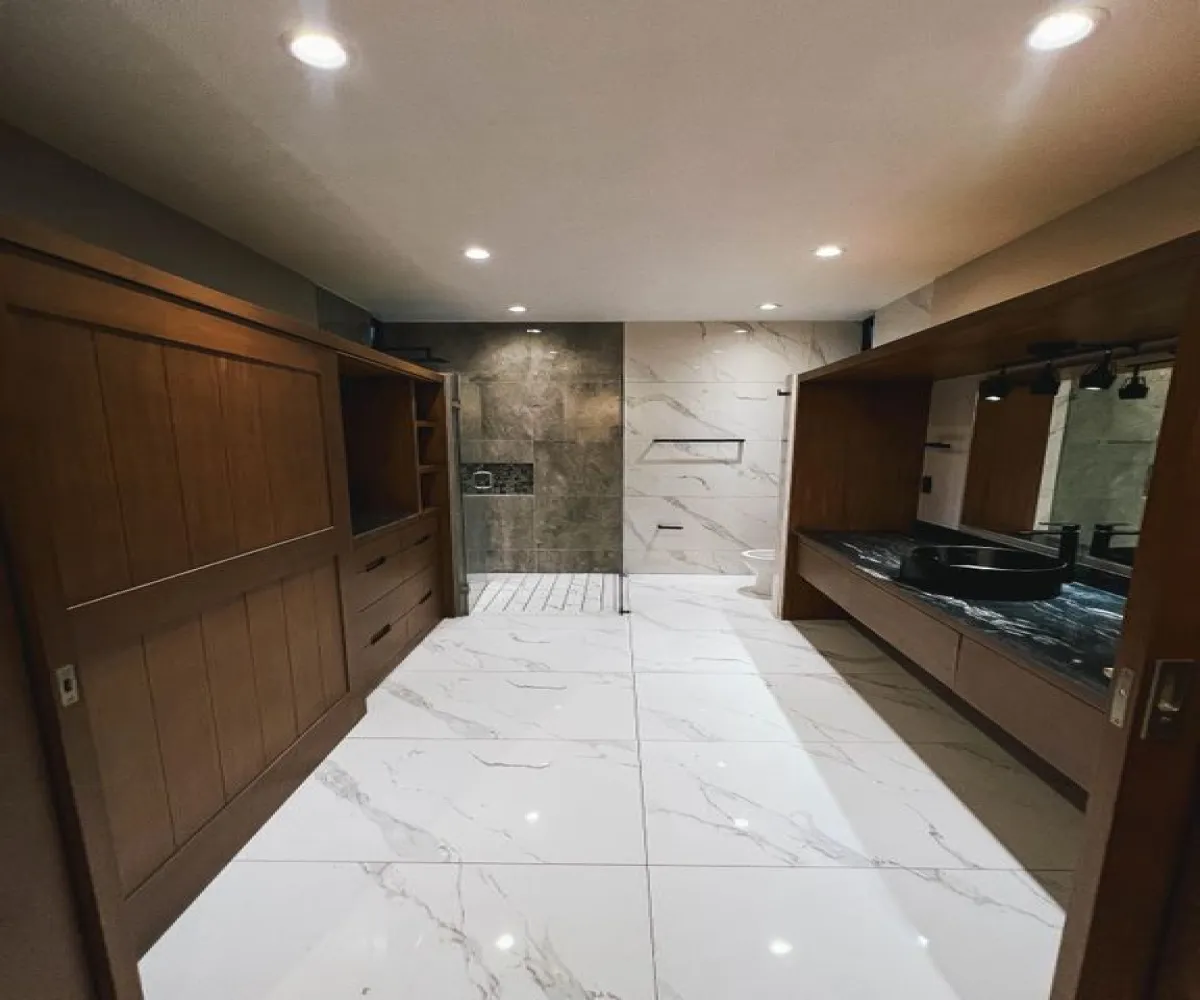 Casa En Venta,Los Gavilanes ,Avenida López Mateos Sur 5550, Tlajomulco de Zúñiga, Jalisco 45645, 4 Habitaciones,7 Baños,Avenida López Mateos Sur,3,pD9xVKd