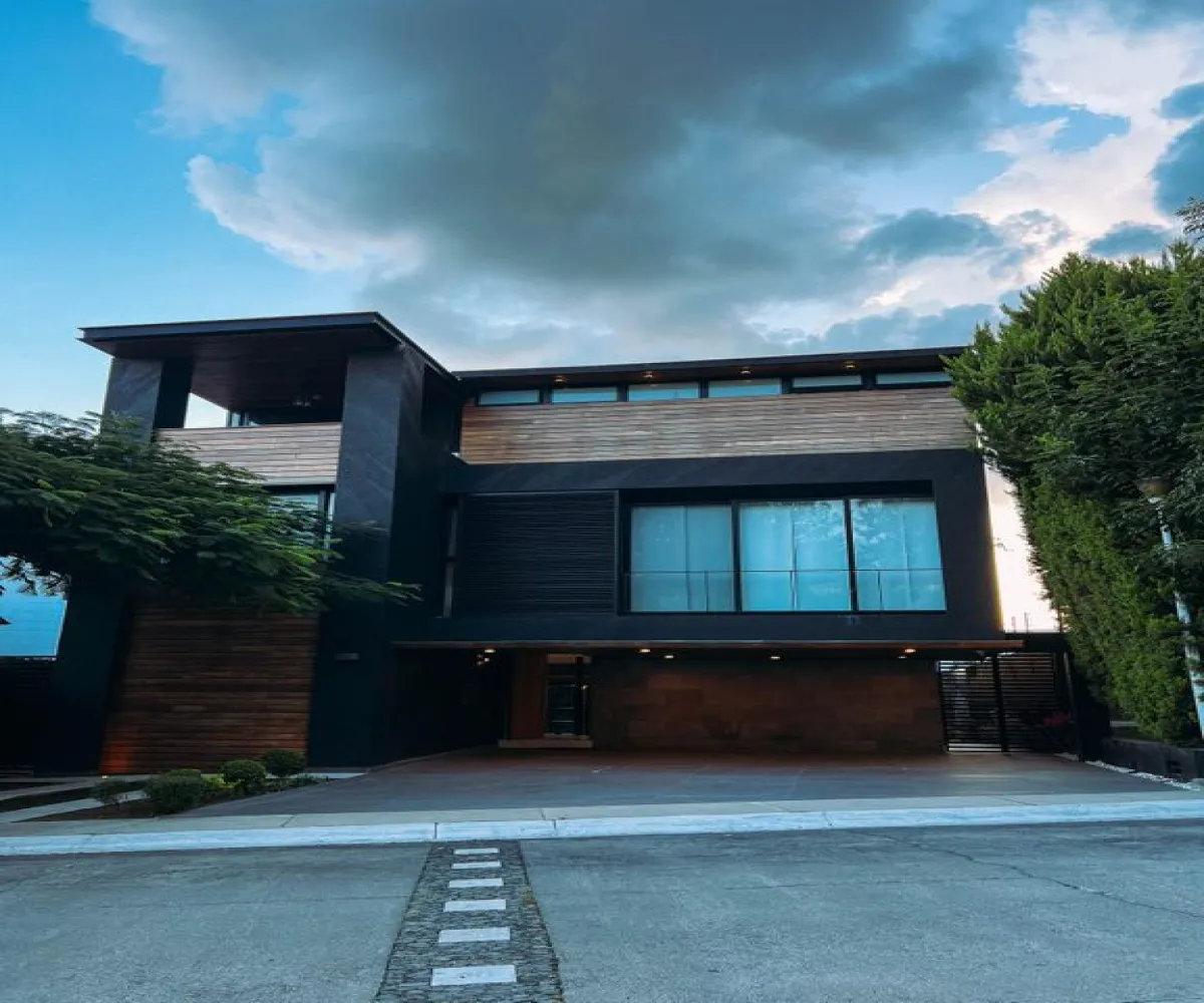 Casa En Venta,Los Gavilanes ,Avenida López Mateos Sur 5550, Tlajomulco de Zúñiga, Jalisco 45645, 4 Habitaciones,7 Baños,Avenida López Mateos Sur,3,pD9xVKd