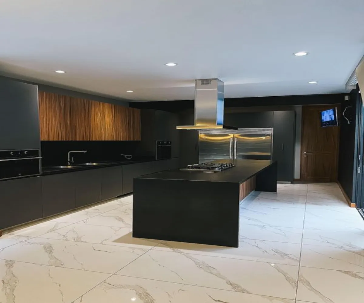 Casa En Venta,Los Gavilanes ,Avenida López Mateos Sur 5550, Tlajomulco de Zúñiga, Jalisco 45645, 4 Habitaciones,7 Baños,Avenida López Mateos Sur,3,pD9xVKd