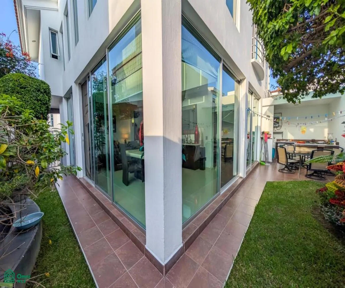 Casa En Venta,Fraccionamiento Jardín Real,Coto 3 Jardín de Cibeles 505, Zapopan, Jalisco 45136, 4 Habitaciones,4 Baños,Coto 3 Jardín de Cibeles,3,MX251017170