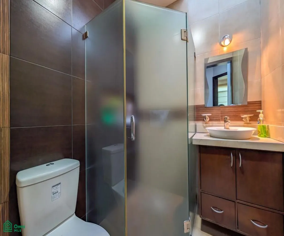 Casa En Venta,Fraccionamiento Jardín Real,Coto 3 Jardín de Cibeles 505, Zapopan, Jalisco 45136, 4 Habitaciones,4 Baños,Coto 3 Jardín de Cibeles,3,MX251017170