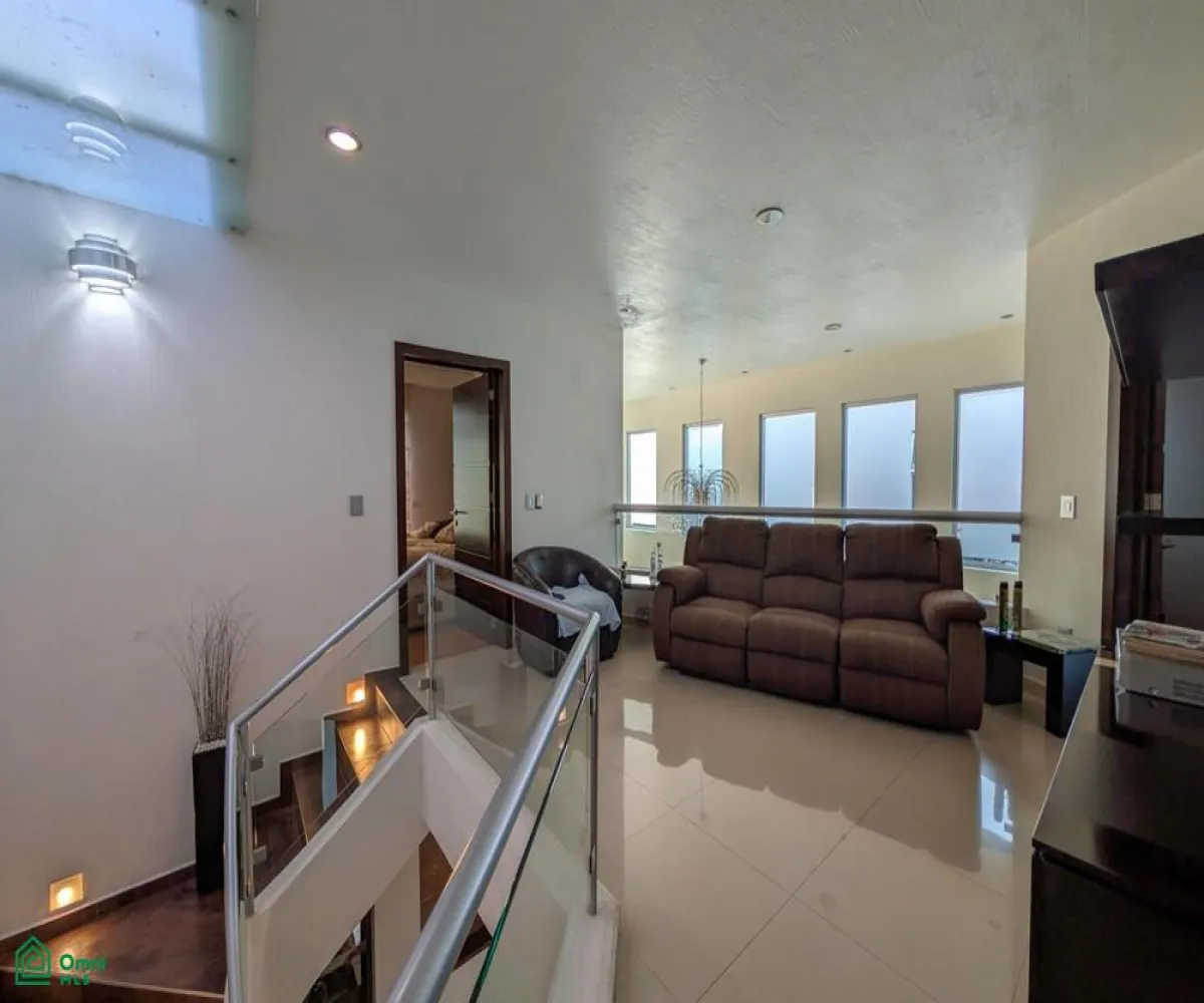 Casa En Venta,Fraccionamiento Jardín Real,Coto 3 Jardín de Cibeles 505, Zapopan, Jalisco 45136, 4 Habitaciones,4 Baños,Coto 3 Jardín de Cibeles,3,MX251017170