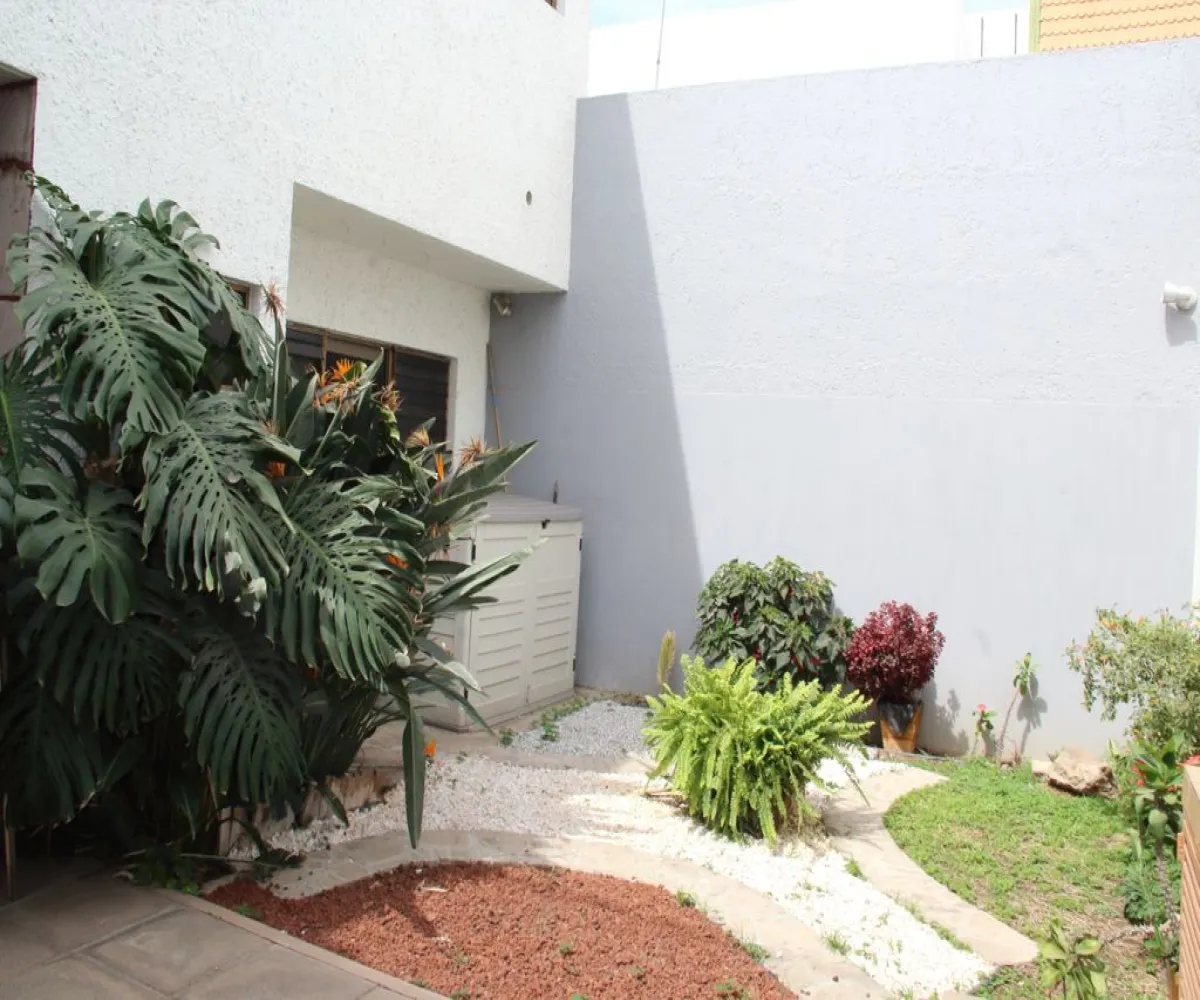 Casa En Venta,Loma Bonita,Obsidiana 3652, Zapopan, Jalisco 45086, 5 Habitaciones,4 Baños,Obsidiana,3,pxtL8UI