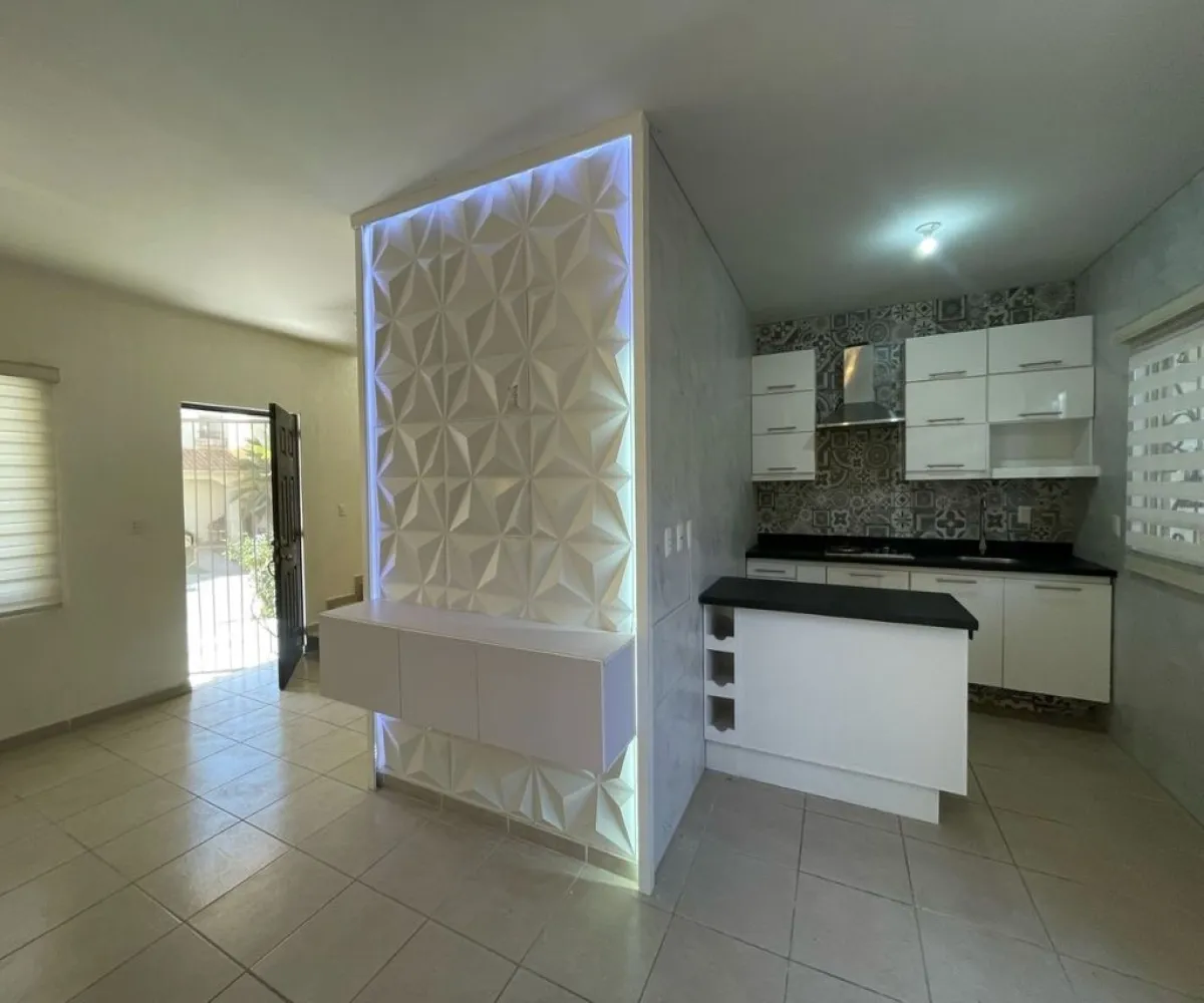 Casa En Venta,Alta California Residencial,Chula Vista S/N 19, Tlajomulco de Zúñiga, Jalisco 45645, 3 Habitaciones,2 Baños,Chula Vista,1,pbd8VmY