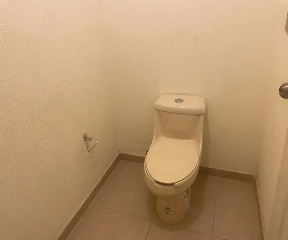 Casa En Venta,Alta California Residencial,Chula Vista S/N 19, Tlajomulco de Zúñiga, Jalisco 45645, 3 Habitaciones,2 Baños,Chula Vista,1,pbd8VmY