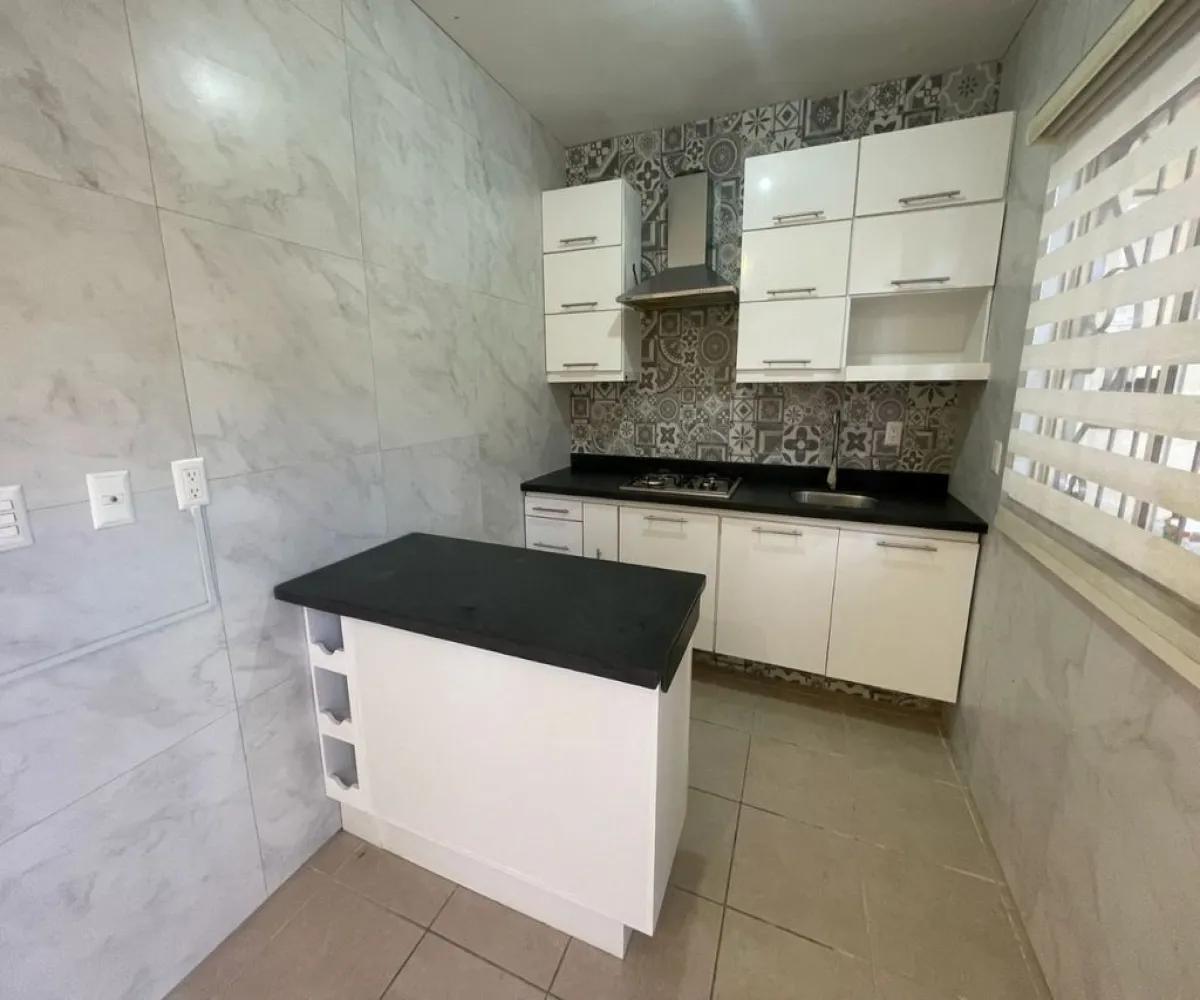 Casa En Venta,Alta California Residencial,Chula Vista S/N 19, Tlajomulco de Zúñiga, Jalisco 45645, 3 Habitaciones,2 Baños,Chula Vista,1,pbd8VmY