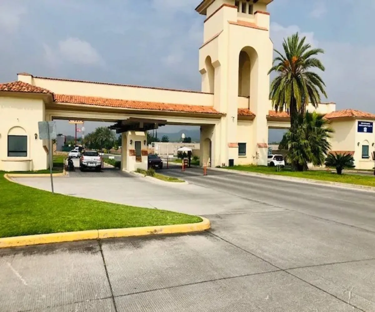 Casa En Venta,Alta California Residencial,Chula Vista S/N 19, Tlajomulco de Zúñiga, Jalisco 45645, 3 Habitaciones,2 Baños,Chula Vista,1,pbd8VmY