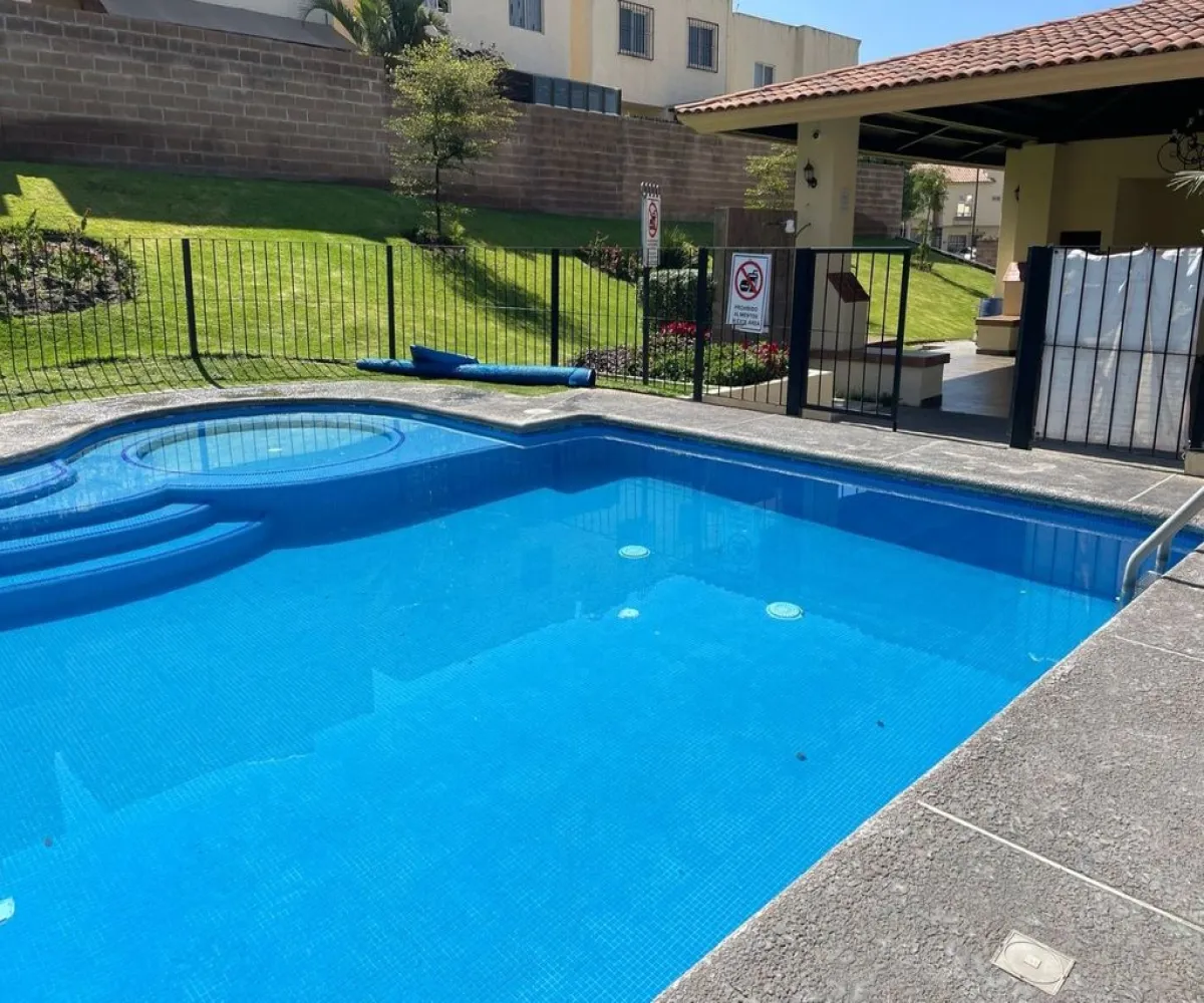 Casa En Venta,Alta California Residencial,Chula Vista S/N 19, Tlajomulco de Zúñiga, Jalisco 45645, 3 Habitaciones,2 Baños,Chula Vista,1,pbd8VmY