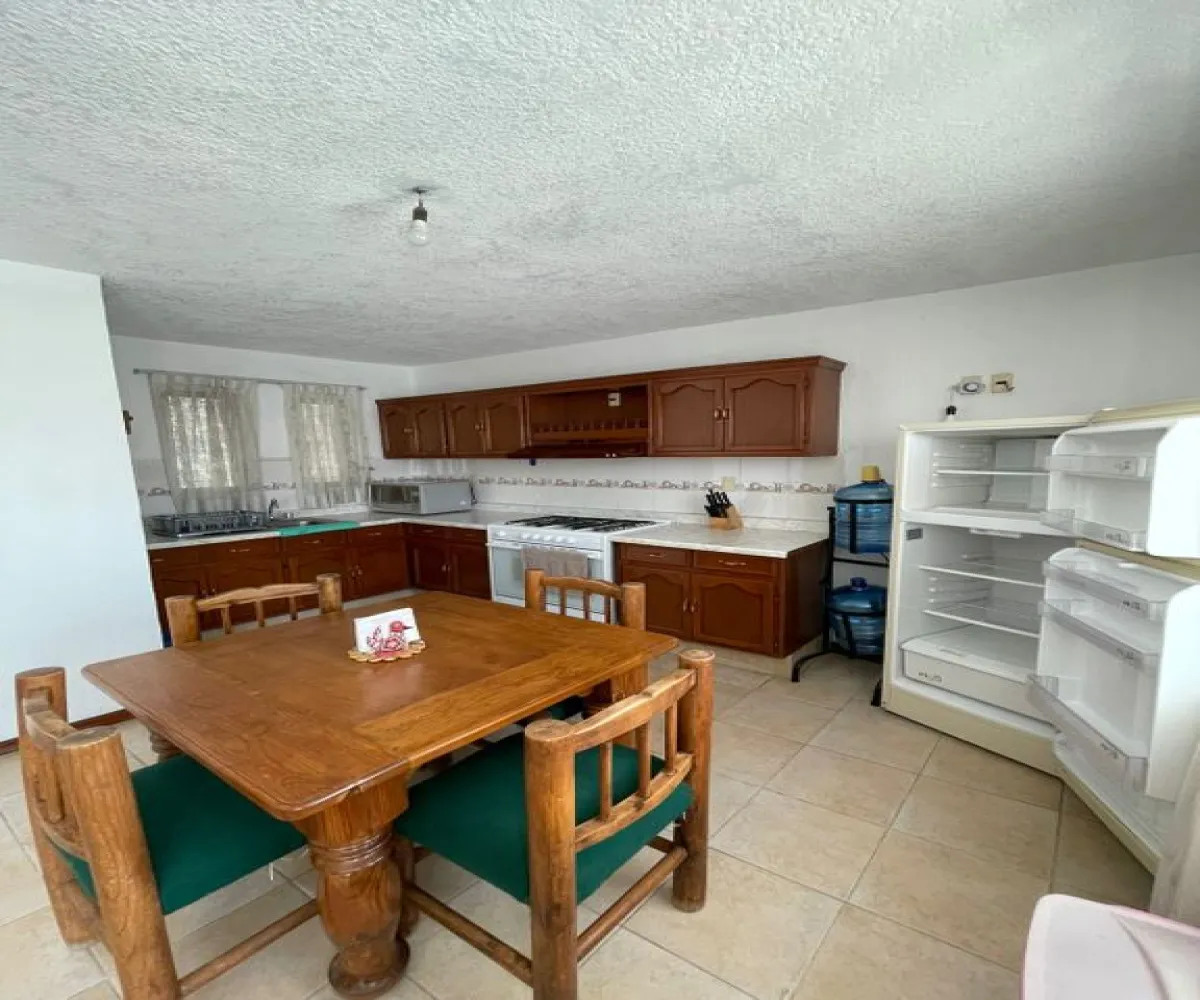 Casa En Venta,Alcaldes,Don Pedro de Marfil 17, Lagos de Moreno, Jalisco 47474, 3 Habitaciones,3 Baños,Don Pedro de Marfil,1,pO9k0Sd