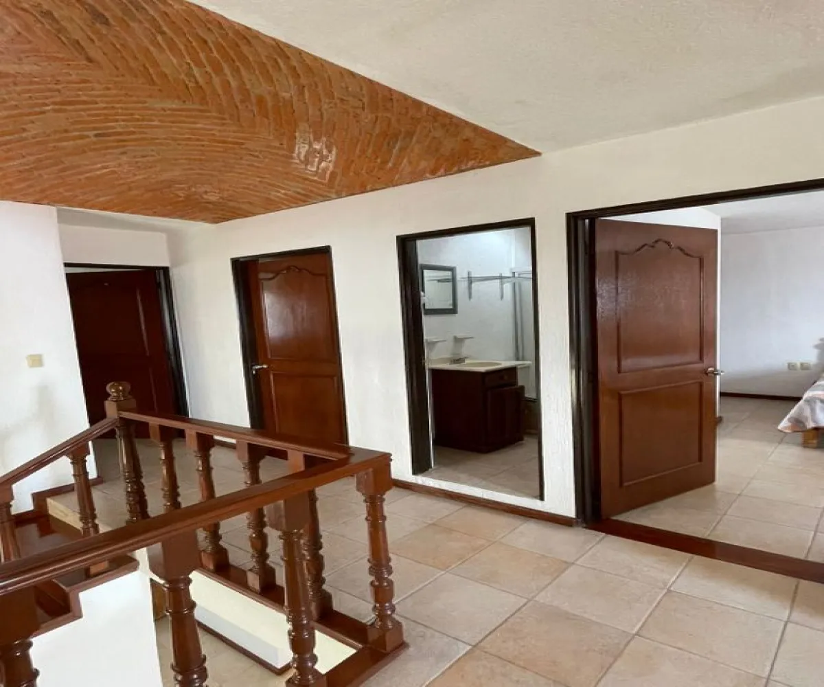 Casa En Venta,Alcaldes,Don Pedro de Marfil 17, Lagos de Moreno, Jalisco 47474, 3 Habitaciones,3 Baños,Don Pedro de Marfil,1,pO9k0Sd
