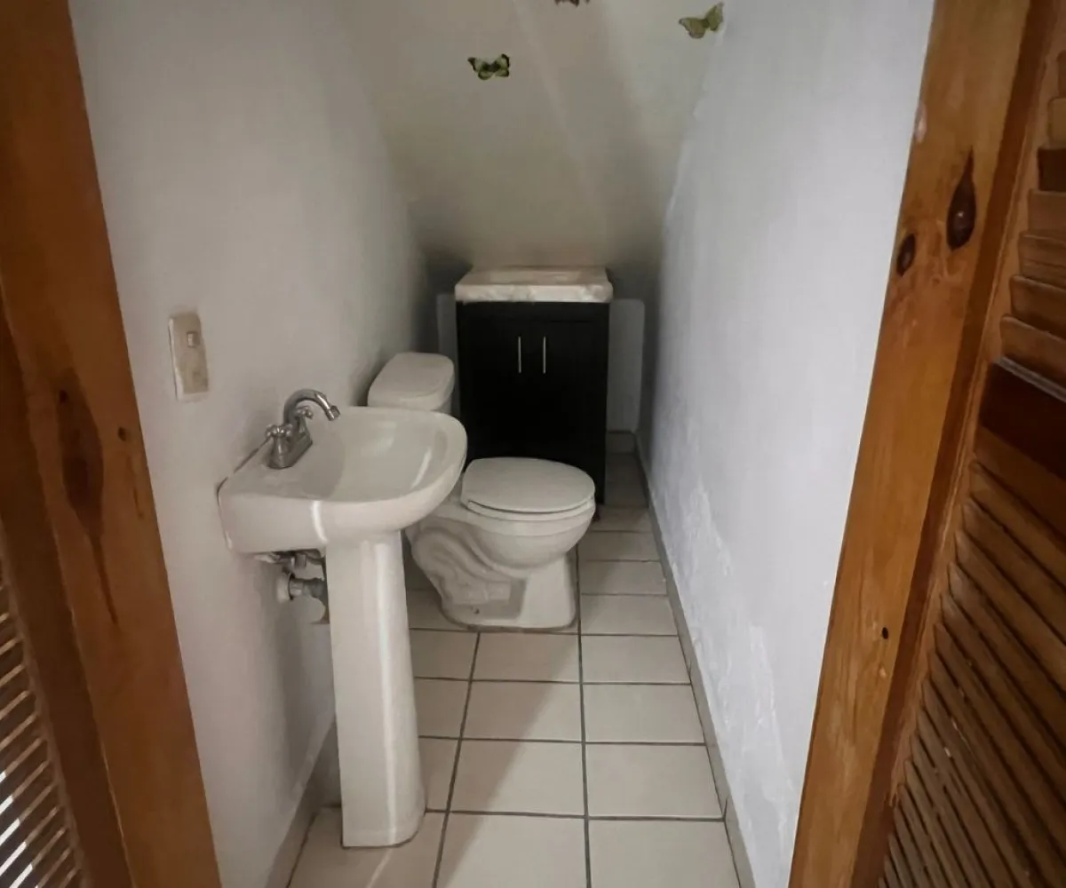 Casa En Venta,Del Fresno,Calle Zapote 1437, Guadalajara, Jalisco 44900, 6 Habitaciones,4 Baños,Calle Zapote,1,poBkhcb