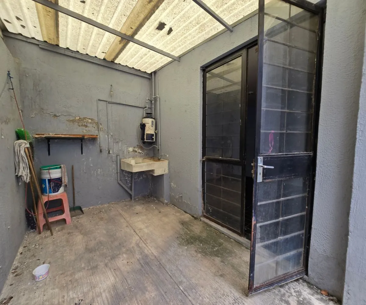 Casa En Venta,Jardines del Country,Mesones 2005, Guadalajara, Jalisco 44210, 5 Habitaciones,2 Baños,Mesones,1,pfq9xbZ