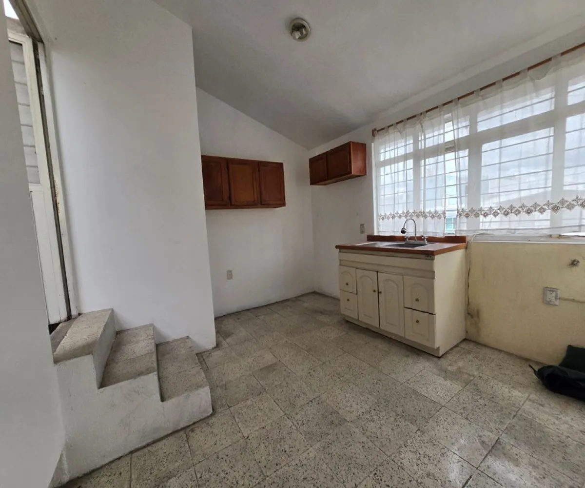 Casa En Venta,Jardines del Country,Mesones 2005, Guadalajara, Jalisco 44210, 5 Habitaciones,2 Baños,Mesones,1,pfq9xbZ