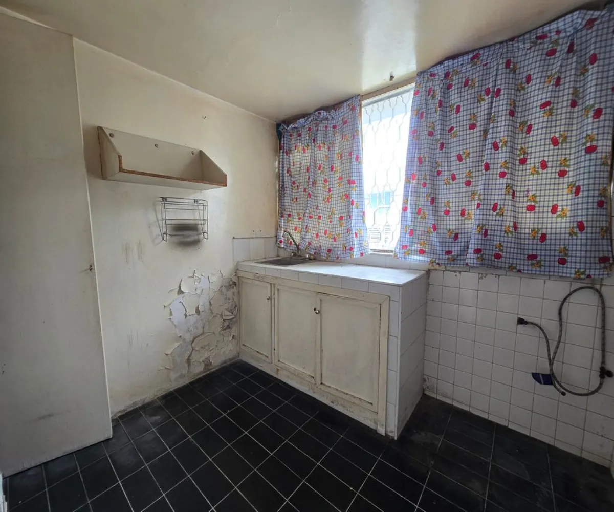 Casa En Venta,Jardines del Country,Mesones 2005, Guadalajara, Jalisco 44210, 5 Habitaciones,2 Baños,Mesones,1,pfq9xbZ