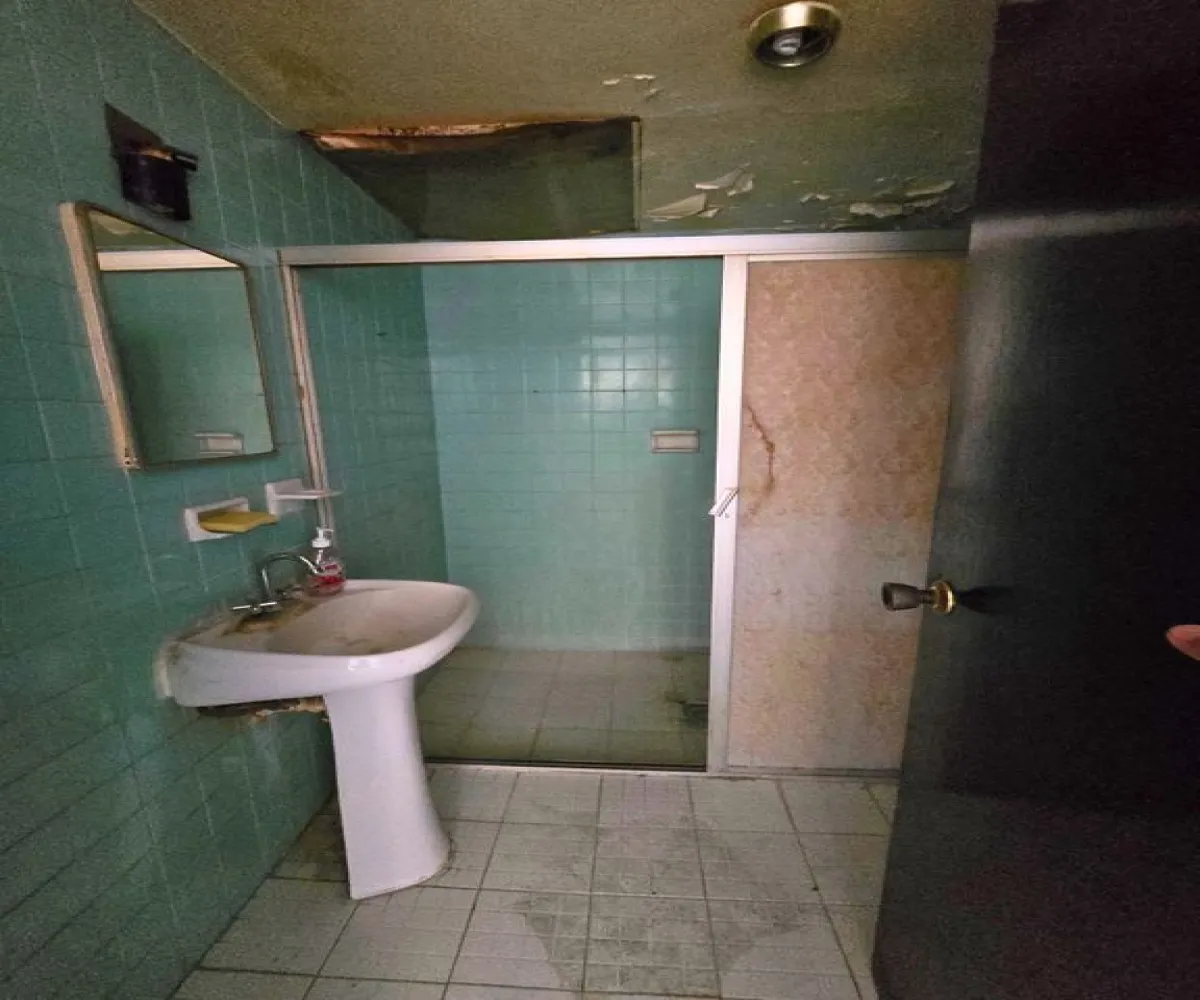 Casa En Venta,Jardines del Country,Mesones 2005, Guadalajara, Jalisco 44210, 5 Habitaciones,2 Baños,Mesones,1,pfq9xbZ