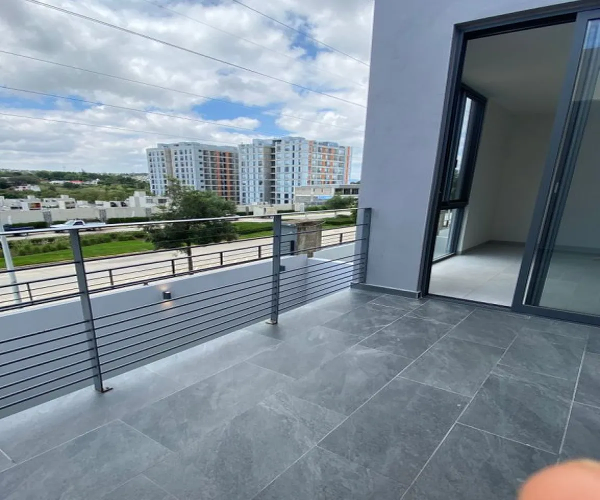 Casa En Venta,Capital Norte,Avenida D 575, Zapopan, Jalisco 45134, 3 Habitaciones,2 Baños,Avenida D,3,pO0Fg1s