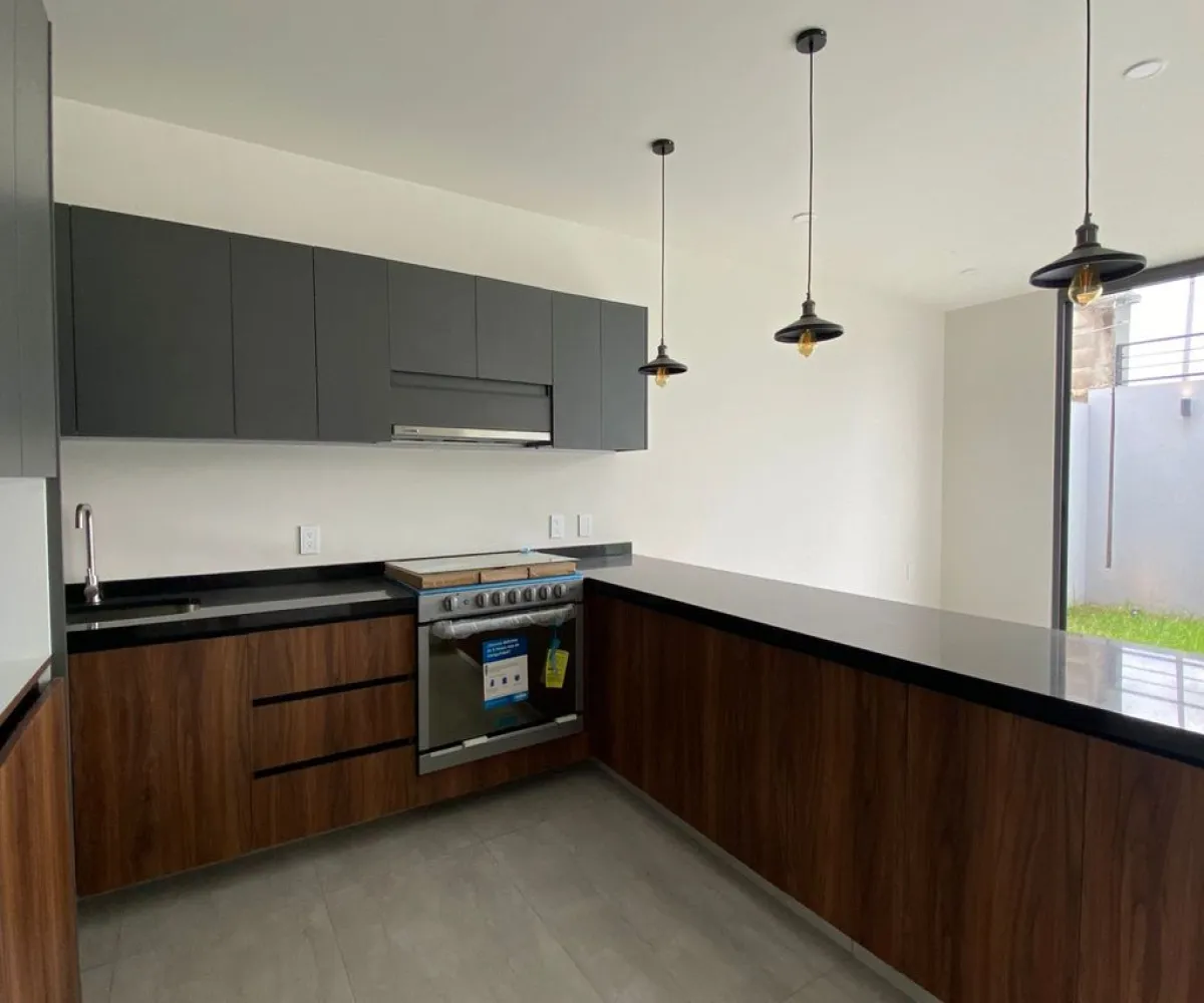 Casa En Venta,Capital Norte,Avenida D 575, Zapopan, Jalisco 45134, 3 Habitaciones,2 Baños,Avenida D,3,pO0Fg1s