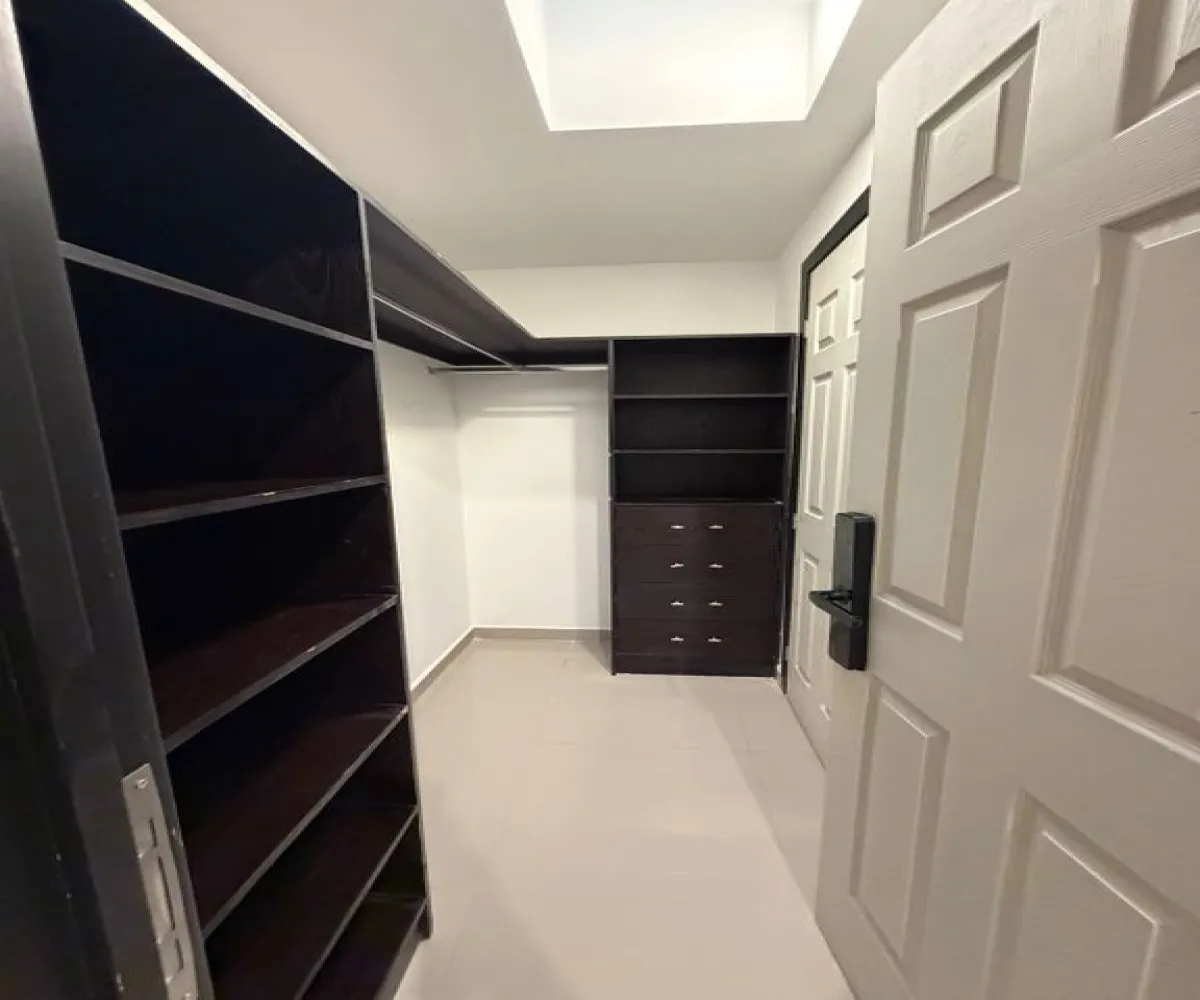 Casa En Venta,Altavista Residencial,Altavista Poniente 272 63, Zapopan, Jalisco 45134, 3 Habitaciones,3 Baños,Altavista Poniente,1,puQM1cT