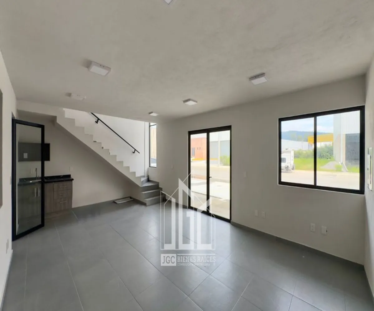 Bodega En Venta,Santa Cruz de las Flores,Privada Rosa Morada Industrial Santa Cruz 4, Tlajomulco de Zúñiga, Jalisco 47720,1 Baño,Privada Rosa Morada Industrial Santa Cruz,2,p3ig6ZK