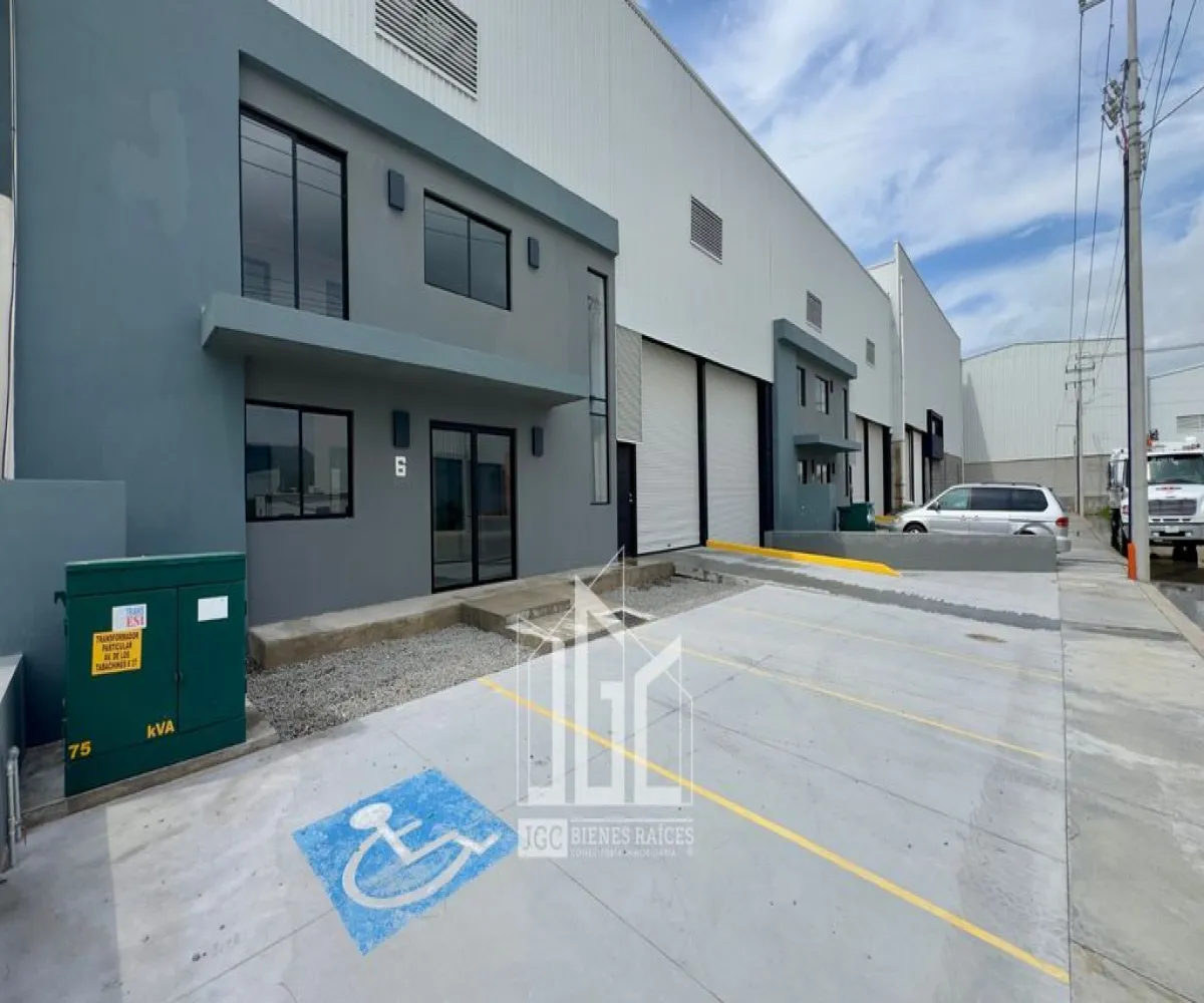 Bodega En Venta,Santa Cruz de las Flores,Privada Rosa Morada Lote 4 Industrial Santa Cruz S/N, Tlajomulco de Zúñiga, Jalisco 47720,Privada Rosa Morada Lote 4 Industrial Santa Cruz,2,pKteAkR