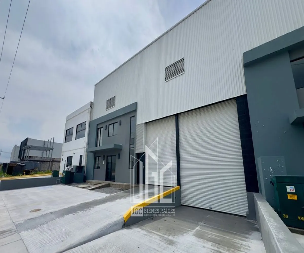 Bodega En Venta,Santa Cruz de las Flores,Privada Rosa Morada Lote 4 Industrial Santa Cruz S/N, Tlajomulco de Zúñiga, Jalisco 47720,Privada Rosa Morada Lote 4 Industrial Santa Cruz,2,pKteAkR