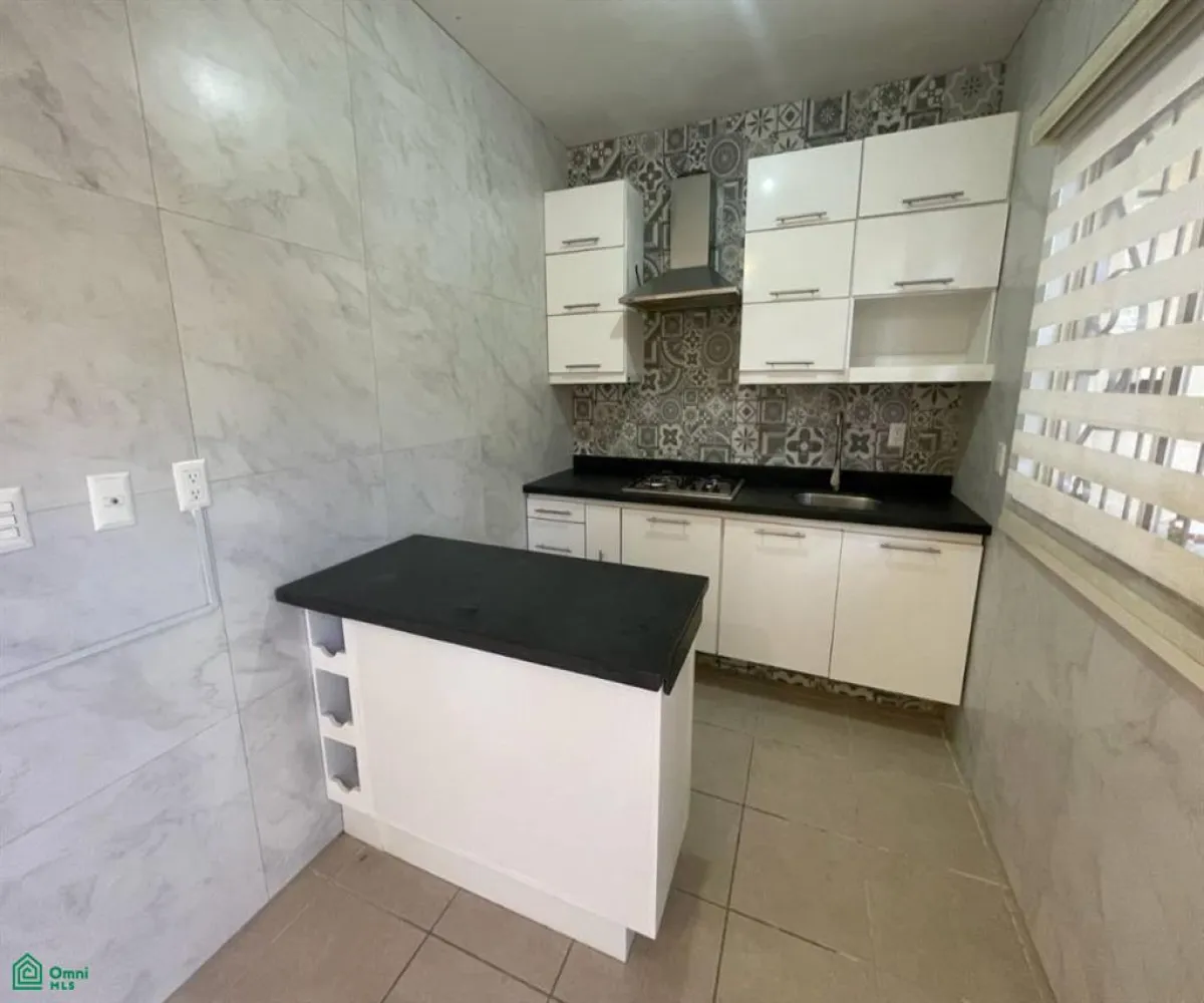 Casa En Venta,Residencial Alta California,Chula Vista (Coto Pasadena) 19, Tlajomulco de Zuniga, Jalisco 45640, 3 Habitaciones,2 Baños,Chula Vista (Coto Pasadena),2,MX251025403