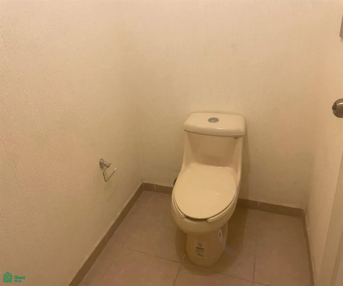 Casa En Venta,Residencial Alta California,Chula Vista (Coto Pasadena) 19, Tlajomulco de Zuniga, Jalisco 45640, 3 Habitaciones,2 Baños,Chula Vista (Coto Pasadena),2,MX251025403