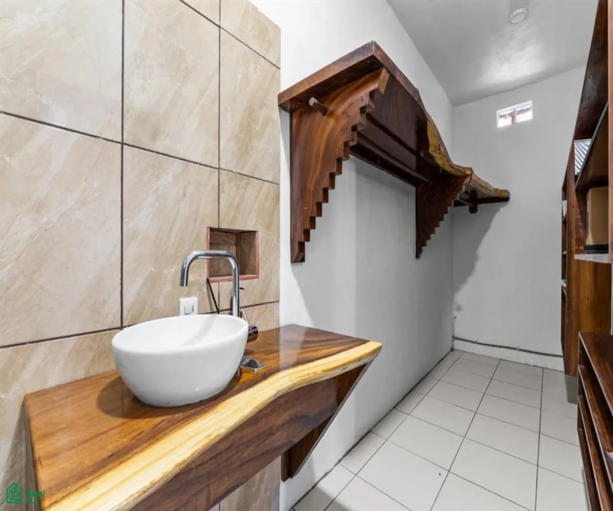 Casa En Venta,Primavera de Vallarta,Andador Antonio Caso 105, Puerto Vallarta, Jalisco 48313, 3 Habitaciones,2 Baños,Andador Antonio Caso,3,MX251025463