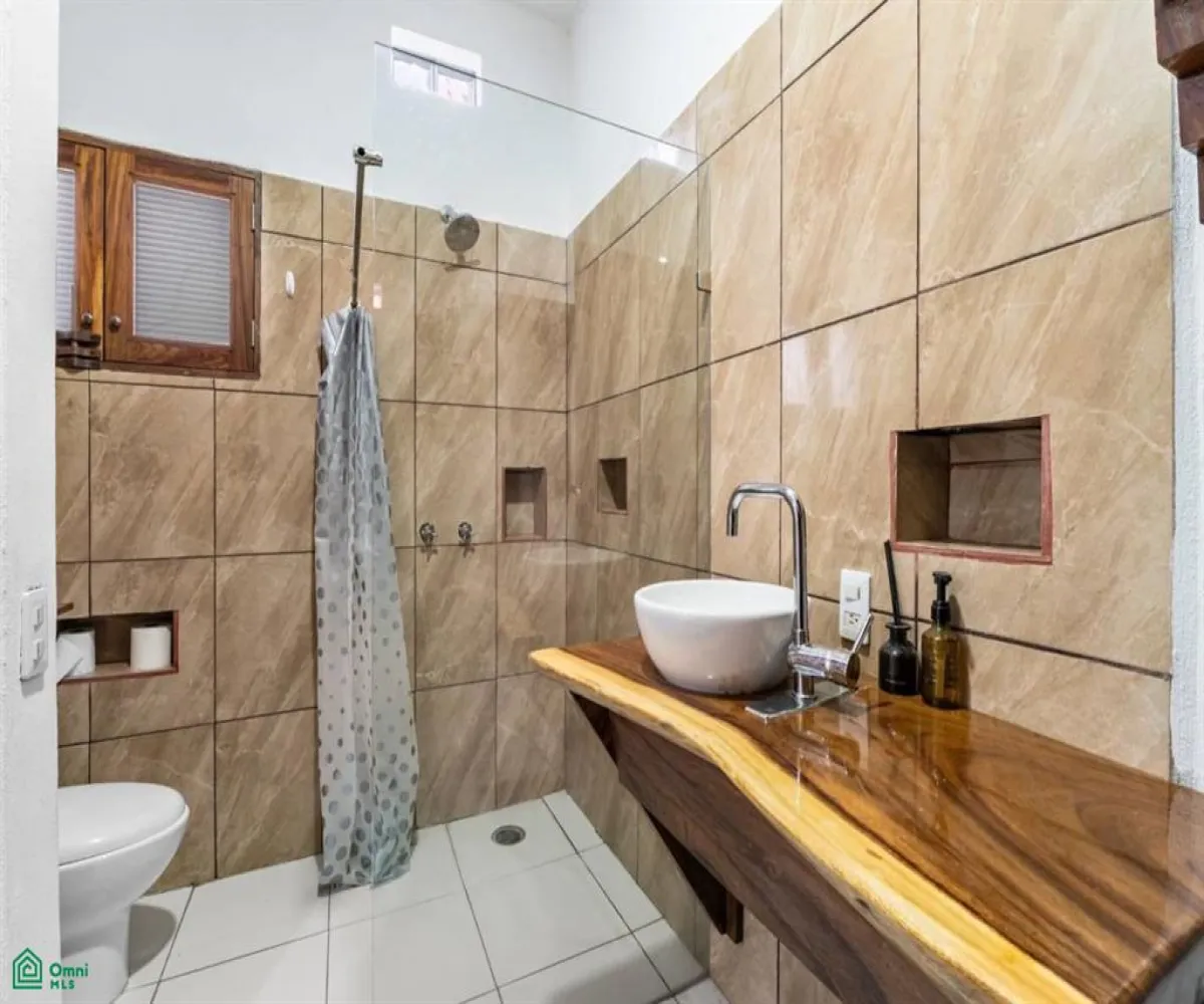 Casa En Venta,Primavera de Vallarta,Andador Antonio Caso 105, Puerto Vallarta, Jalisco 48313, 3 Habitaciones,2 Baños,Andador Antonio Caso,3,MX251025463