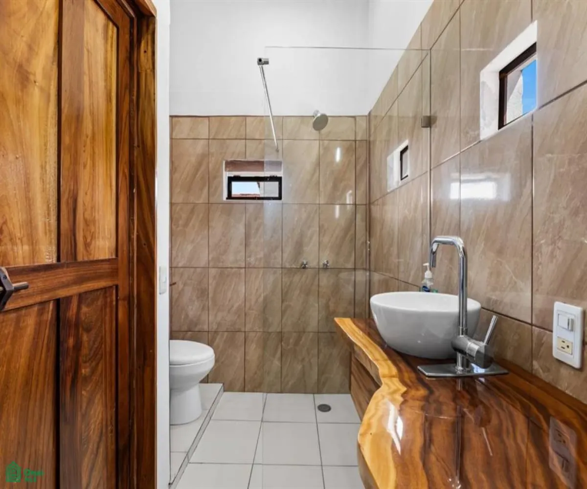 Casa En Venta,Primavera de Vallarta,Andador Antonio Caso 105, Puerto Vallarta, Jalisco 48313, 3 Habitaciones,2 Baños,Andador Antonio Caso,3,MX251025463