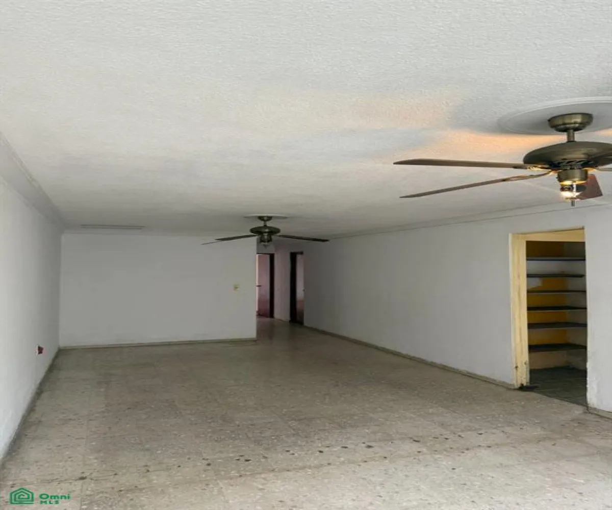 Casa En Venta,Jardines Alcalde,Jose manzano 626, Guadalajara, Jalisco 44298, 5 Habitaciones,3 Baños,Jose manzano,2,MX251025972