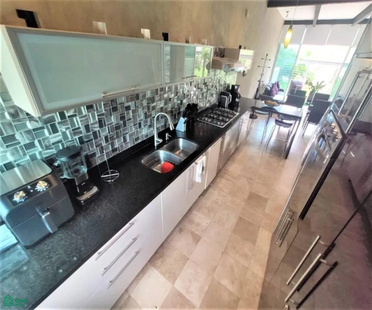 Casa En Venta,Senderos de Monte Verde,Sendero de los Viñedos 22, Tlajomulco de Zuniga, Jalisco 45646, 4 Habitaciones,5 Baños,Sendero de los Viñedos,2,MX251026063