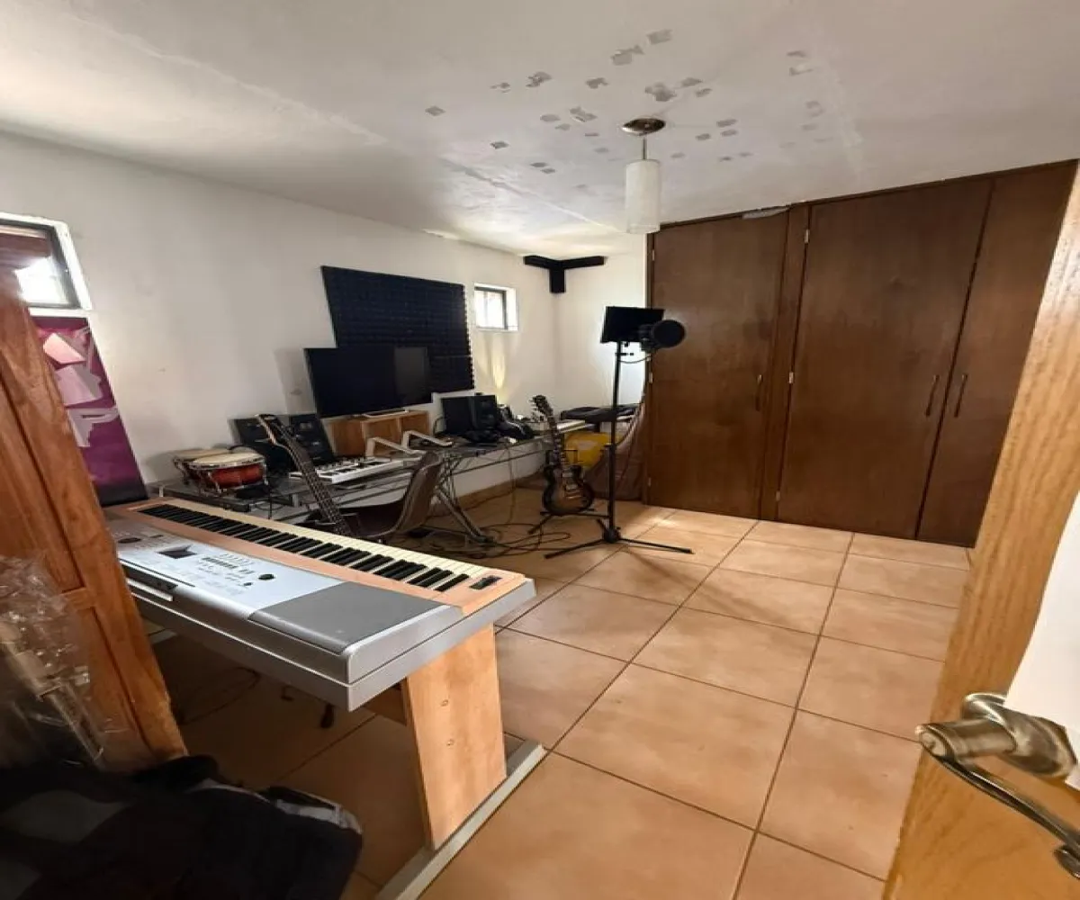 Casa En Venta,Independencia Oriente,Monte Everest 1204, Guadalajara, Jalisco 44340, 4 Habitaciones,4 Baños,Monte Everest,3,p3kRMR1