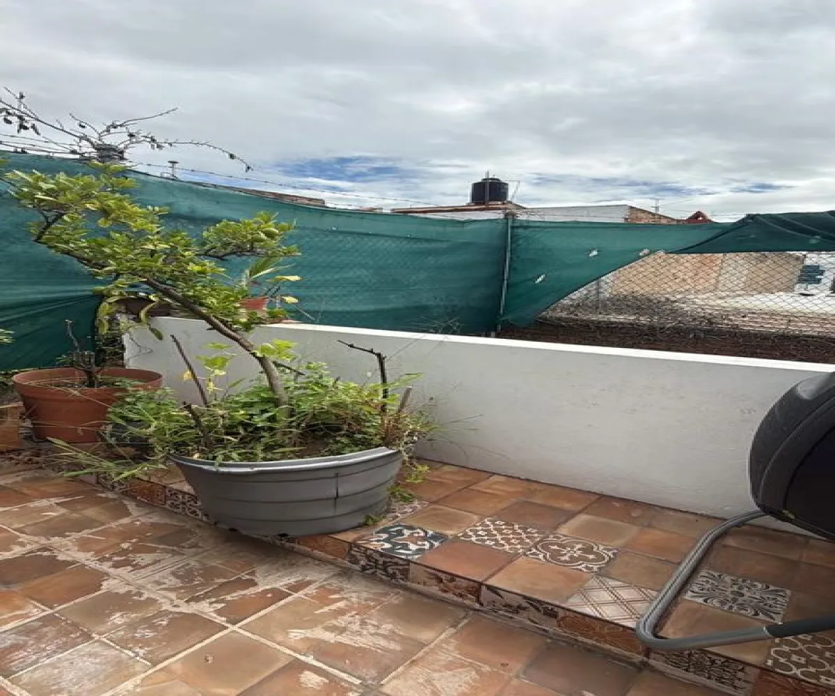 Casa En Venta,Independencia Oriente,Monte Everest 1204, Guadalajara, Jalisco 44340, 4 Habitaciones,4 Baños,Monte Everest,3,p3kRMR1