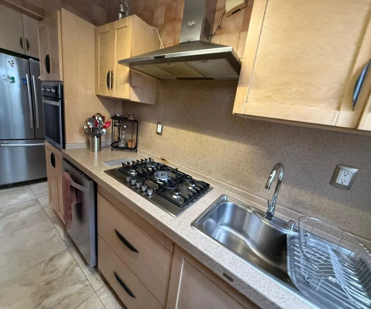 Casa En Venta,Independencia Oriente,Monte Everest 1204, Guadalajara, Jalisco 44340, 4 Habitaciones,4 Baños,Monte Everest,3,p3kRMR1