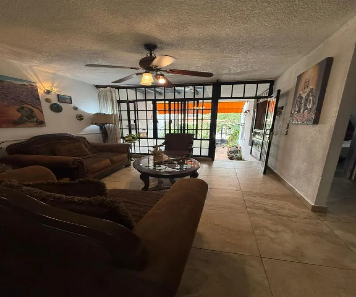 Casa En Venta,Independencia Oriente,Monte Everest 1204, Guadalajara, Jalisco 44340, 4 Habitaciones,4 Baños,Monte Everest,3,p3kRMR1