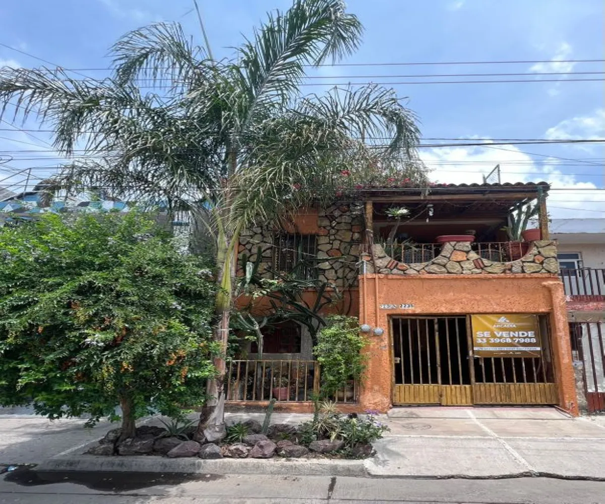 Casa En Venta,Beatriz Hernández,Calle José Guadalupe Aguilera 2235, Guadalajara, Jalisco 44760, 5 Habitaciones,2 Baños,Calle José Guadalupe Aguilera,1,p3kz3jX