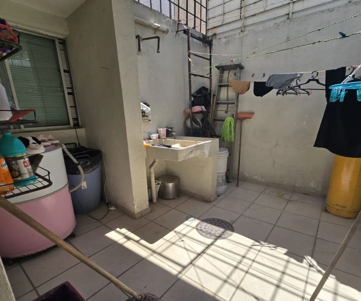 Casa En Venta,Valle de La Misericordia,Calle Tiburon 130, San Pedro Tlaquepaque, Jalisco 45655, 3 Habitaciones,2 Baños,Calle Tiburon,2,p5LC1I4