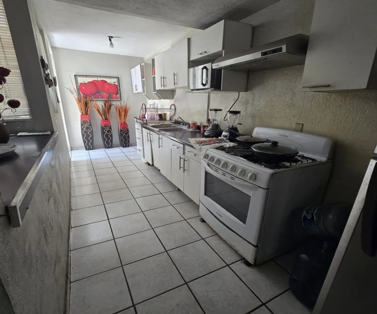 Casa En Venta,Valle de La Misericordia,Calle Tiburon 130, San Pedro Tlaquepaque, Jalisco 45655, 3 Habitaciones,2 Baños,Calle Tiburon,2,p5LC1I4