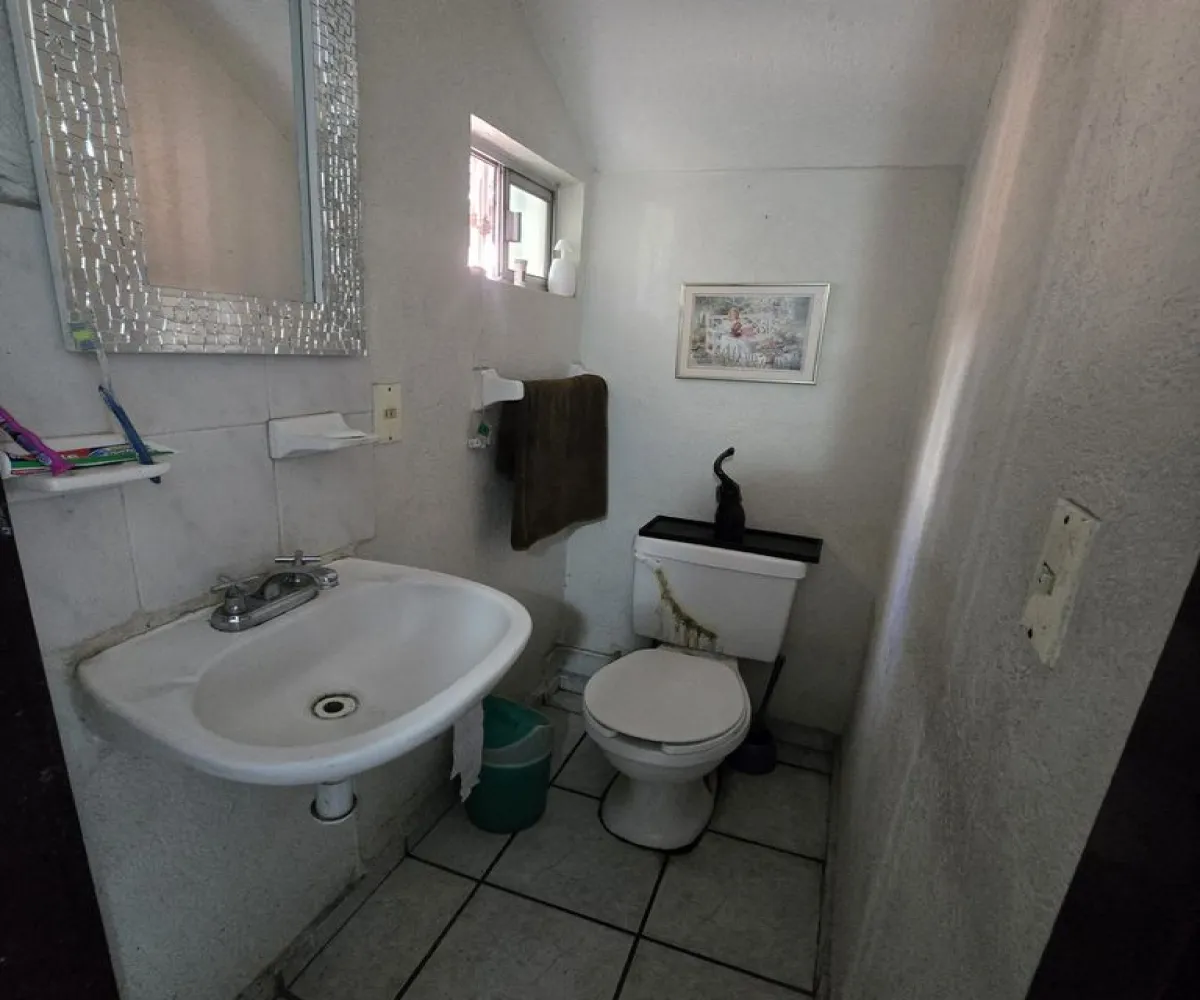 Casa En Venta,Valle de La Misericordia,Calle Tiburon 130, San Pedro Tlaquepaque, Jalisco 45655, 3 Habitaciones,2 Baños,Calle Tiburon,2,p5LC1I4