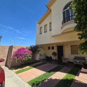 Casa En Venta,Alta California,Boulevard Alta California 1221, Tlajomulco de Zúñiga, Jalisco 45650, 3 Habitaciones,2 Baños,Boulevard Alta California,1,p9Mh2tA
