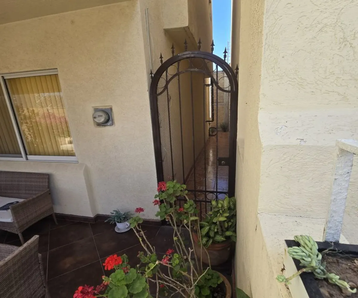 Casa En Venta,Alta California,Boulevard Alta California 1221, Tlajomulco de Zúñiga, Jalisco 45650, 3 Habitaciones,2 Baños,Boulevard Alta California,1,p9Mh2tA