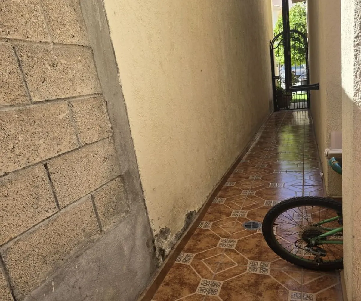 Casa En Venta,Alta California,Boulevard Alta California 1221, Tlajomulco de Zúñiga, Jalisco 45650, 3 Habitaciones,2 Baños,Boulevard Alta California,1,p9Mh2tA