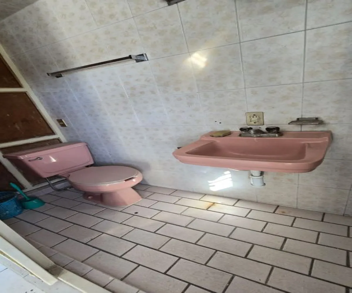 Casa En Venta,Circunvalación Belisario,CIRCUNVALACION 1481, Guadalajara, Jalisco 44330, 6 Habitaciones,2 Baños,CIRCUNVALACION,1,pNUiwme