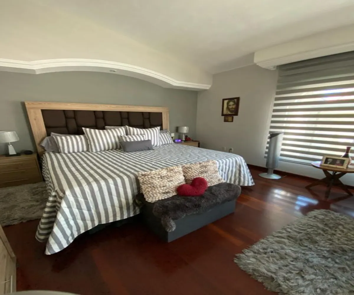 Casa En Venta,Virreyes,Avenida Naciones Unidas S/N, Zapopan, Jalisco 45110, 5 Habitaciones,4 Baños,Avenida Naciones Unidas,1,piloVhI
