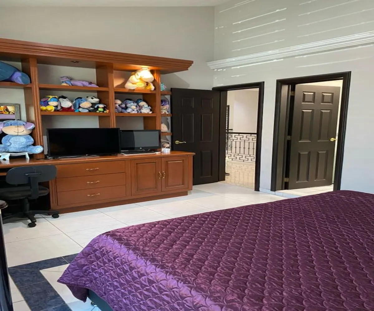 Casa En Venta,Virreyes,Avenida Naciones Unidas S/N, Zapopan, Jalisco 45110, 5 Habitaciones,4 Baños,Avenida Naciones Unidas,1,piloVhI