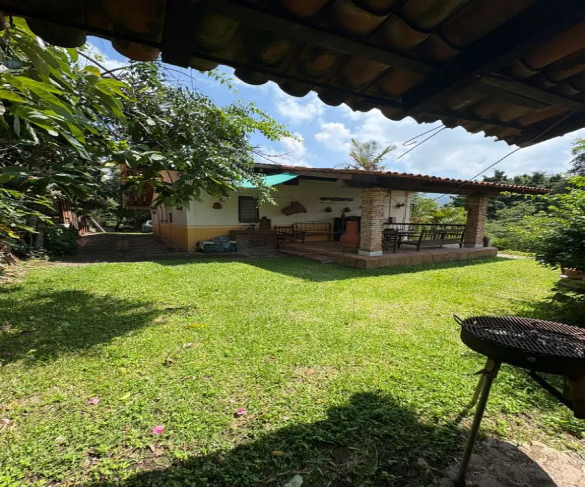 Casa En Venta,Jocotepec,Guadalajara-Morelia 502, Jocotepec, Jalisco 45800, 3 Habitaciones,2 Baños,Guadalajara-Morelia,1,prcHHpd