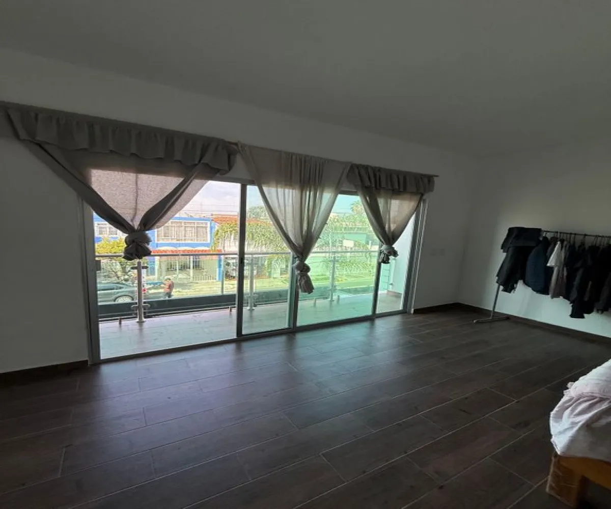 Casa En Venta,Jardines de Santa Isabel,De La Angostura 381, Guadalajara, Jalisco 44300, 4 Habitaciones,3 Baños,De La Angostura,1,pygGWT7