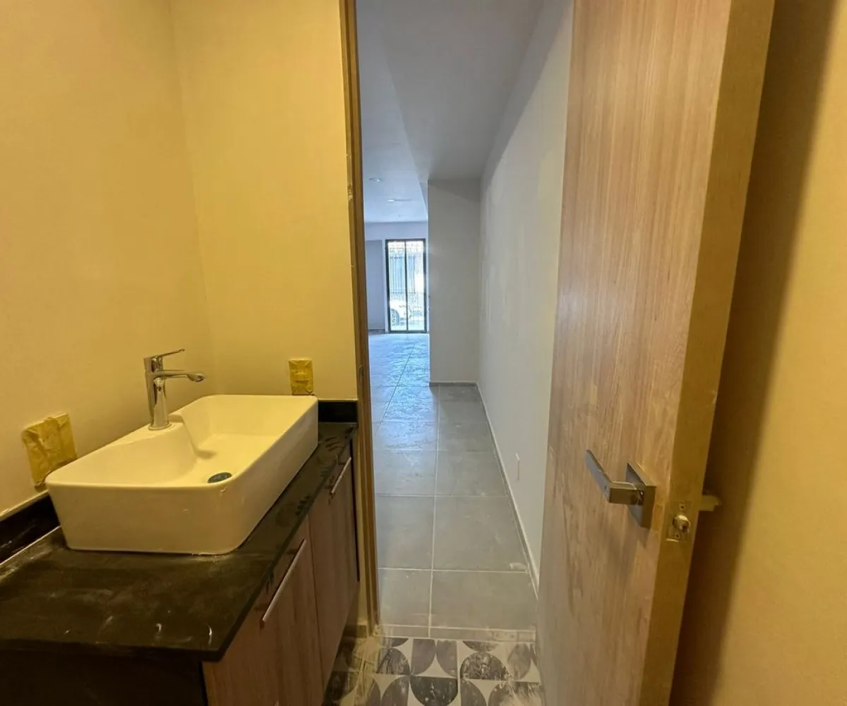 Departamento En Venta,El Retiro,Calle José Encarnación Rosas 470 05, Guadalajara, Jalisco 44280, 1 Cuarto,1 Baño,Calle José Encarnación Rosas,1,p9YZdtL