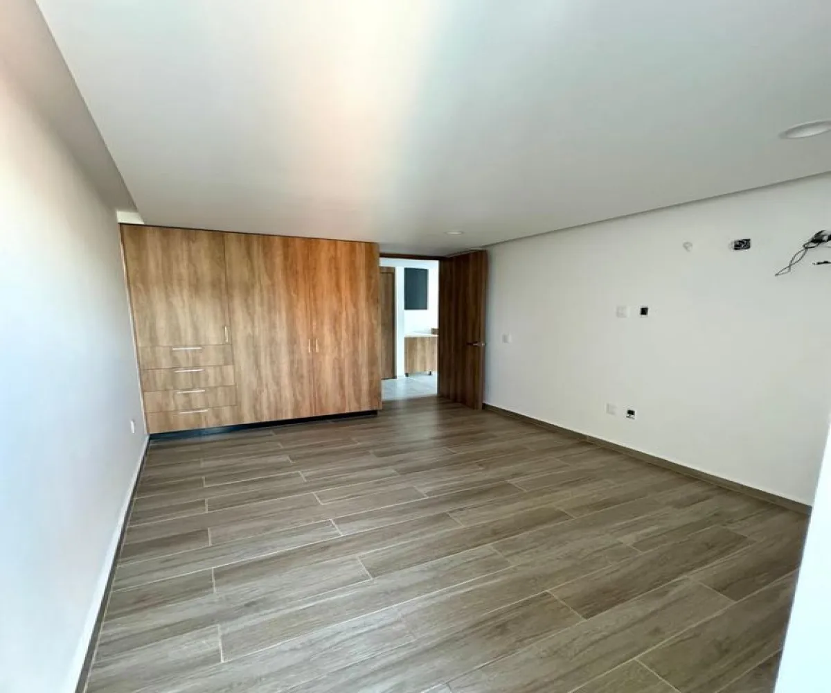 Departamento En Venta,Ladron De Guevara,Avenida Miguel Hidalgo y Costilla 603, Guadalajara, Jalisco 44600, 2 Habitaciones,2 Baños,Avenida Miguel Hidalgo y Costilla,1,pAgKwuJ